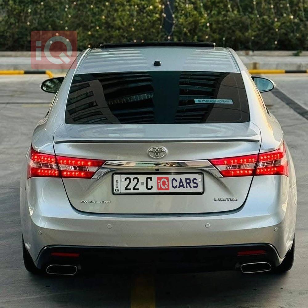 تويوتا أفالون